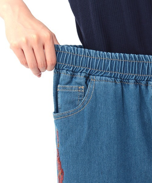 チチカカ(チチカカ)の「デニムバギーパンツ(デニムパンツ・レディース・ブルー/ブラック・MEDIUM/LARGE)」の12枚目の写真