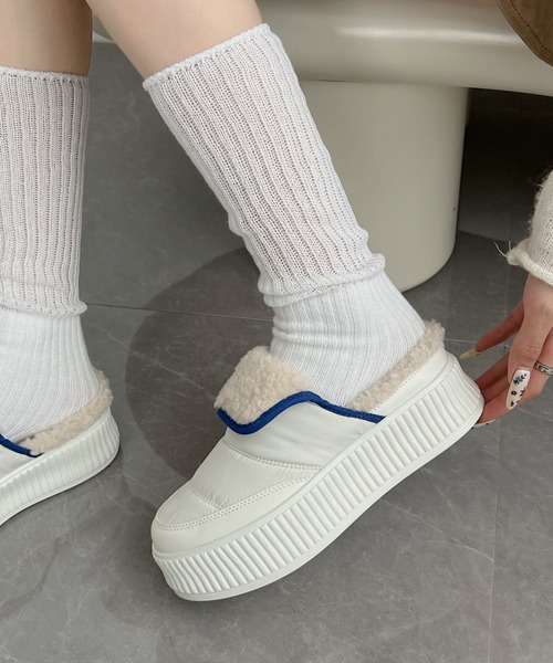 Shoes in Closet（シューズインクローゼット）の「軽量厚底プラットフォーム  リブソール ボア スリッポン/サンダル 2439（スリッポン・レディース・アイボリー/ベージュ/ブラック・M/S/LL/L）」の2枚目の写真