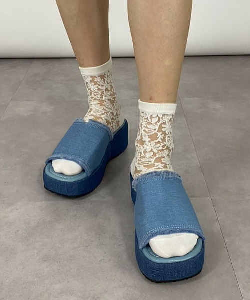 Vipoa(ヴィポア)の「フリンジデニム厚底サンダル(サンダル・レディース・ブラック/ブルー・SMALL/MEDIUM/LARGE)」の19枚目の写真