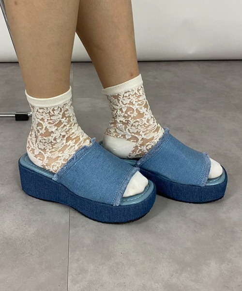 Vipoa(ヴィポア)の「フリンジデニム厚底サンダル(サンダル・レディース・ブラック/ブルー・SMALL/MEDIUM/LARGE)」の22枚目の写真