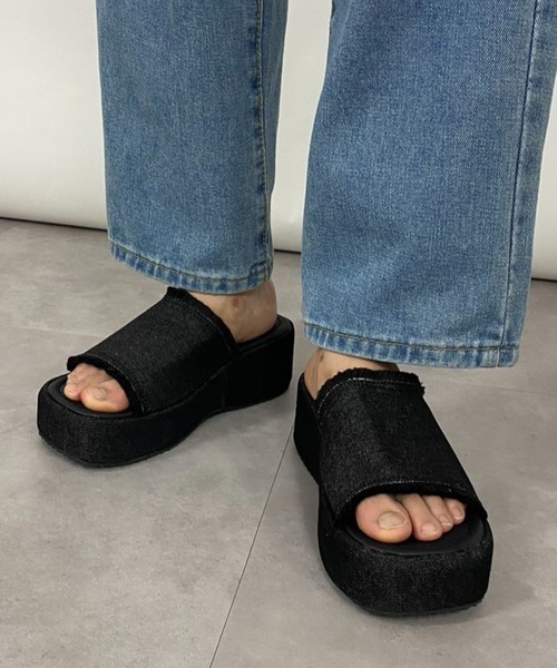Vipoa(ヴィポア)の「フリンジデニム厚底サンダル(サンダル・レディース・ブラック/ブルー・SMALL/MEDIUM/LARGE)」の12枚目の写真