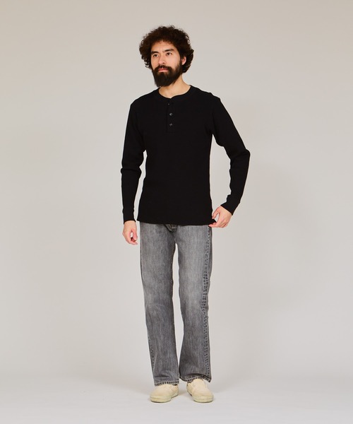 HANES(ヘインズ)の「【Hanes/ヘインズ】メンズ ロングスリーブヘンリーネック(Tシャツ/カットソー・メンズ・ホワイト/ブラック・LARGE/MEDIUM/SMALL/X-LARGE)」の6枚目の写真