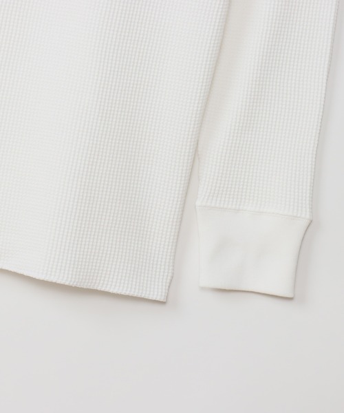 HANES(ヘインズ)の「【Hanes/ヘインズ】メンズ ロングスリーブヘンリーネック(Tシャツ/カットソー・メンズ・ホワイト/ブラック・LARGE/MEDIUM/SMALL/X-LARGE)」の15枚目の写真