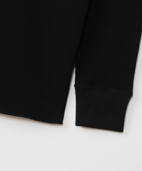 HANES(ヘインズ)の「【Hanes/ヘインズ】メンズ ロングスリーブヘンリーネック(Tシャツ/カットソー・メンズ・ホワイト/ブラック・LARGE/MEDIUM/SMALL/X-LARGE)」の10枚目の写真