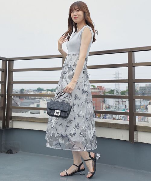 MAJESTIC LEGON(マジェスティックレゴン)の「【WEB限定アイテム】レースアップノースリドッキングワンピ(ワンピース・レディース・ピンク/グレー/オフホワイト・X-SMALL/SMALL/MEDIUM)」の6枚目の写真
