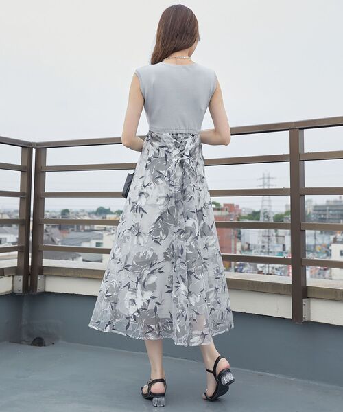 MAJESTIC LEGON(マジェスティックレゴン)の「【WEB限定アイテム】レースアップノースリドッキングワンピ(ワンピース・レディース・ピンク/グレー/オフホワイト・X-SMALL/SMALL/MEDIUM)」の8枚目の写真