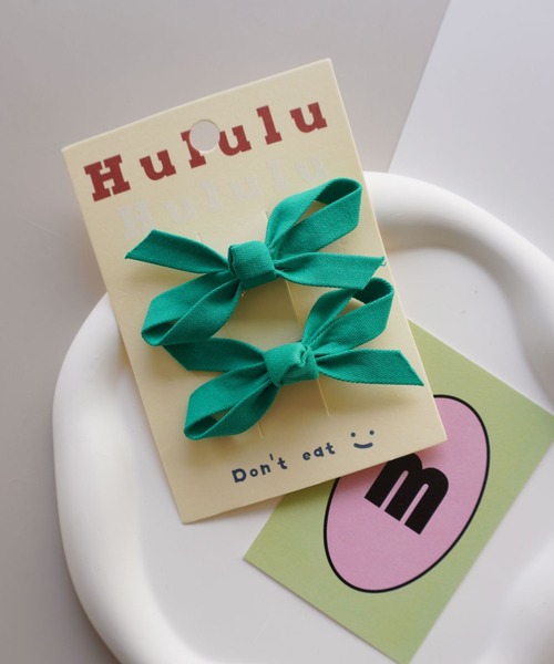 Bambin（ボンバン）の「【 Bambin / ボンバン 】 カラー リボン ヘアクリップ 《 2個セット 》（ヘアピン・キッズ・ピンク/ライム/グリーン/アイボリー/ブラック/パープル・FREE）」の4枚目の写真