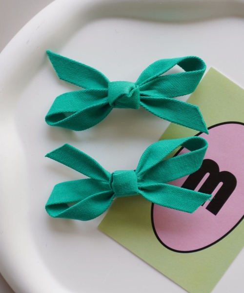 Bambin（ボンバン）の「【 Bambin / ボンバン 】 カラー リボン ヘアクリップ 《 2個セット 》（ヘアピン・キッズ・ピンク/ライム/グリーン/アイボリー/ブラック/パープル・FREE）」の10枚目の写真