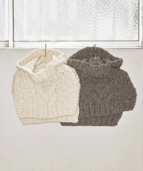 TODAYFUL（トゥデイフル）の「TODAYFUL　Hand Knit Balaclava ハンドニットバラクラバ/12421019（ネックウォーマー/スヌード・レディース・グレイッシュベージュ/キナリ・ONE SIZE）」の10枚目の写真