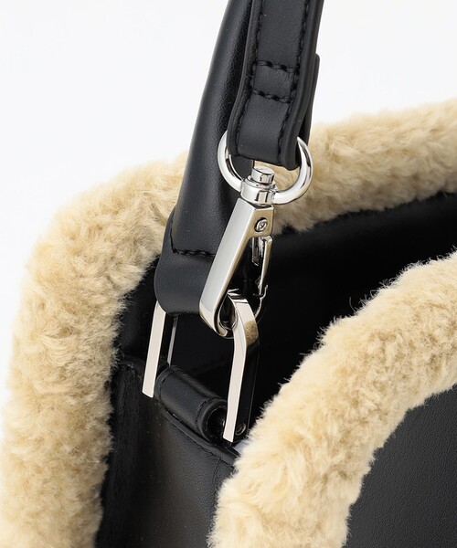 ICB(アイシービー)の「【CLASSY.1月号掲載】トリミングスクエア ショルダーバッグ(ショルダーバッグ・レディース・ブラック系・F)」の17枚目の写真