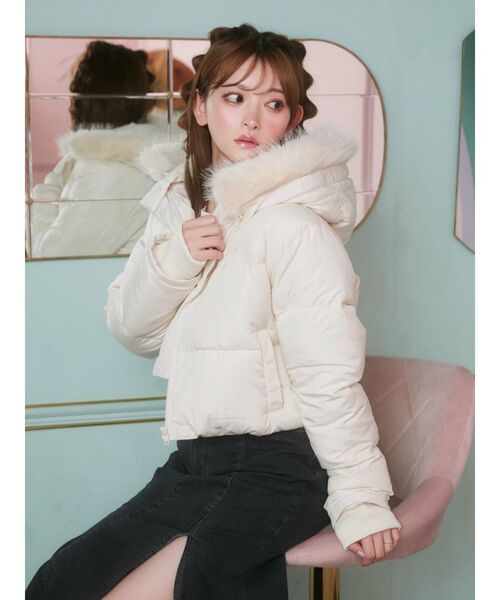 EATME（イートミー）の「フードダウンブルゾン（ブルゾン・レディース・アイボリー/ブラック/ピンク・FREE）」の5枚目の写真