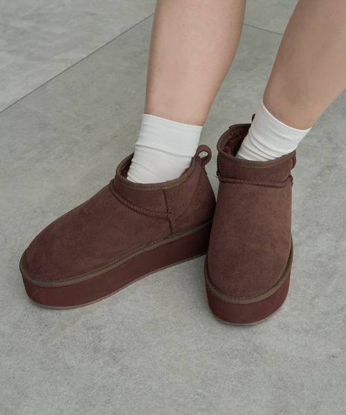 WEGO（ウィゴー）の「WEGO/厚底ショートフェイクムートンブーツ（ブーツ・レディース・ベージュ/ブラウン/ライトベージュ/ブラック/グレー・SMALL/MEDIUM/LARGE/X-LARGE）」の11枚目の写真