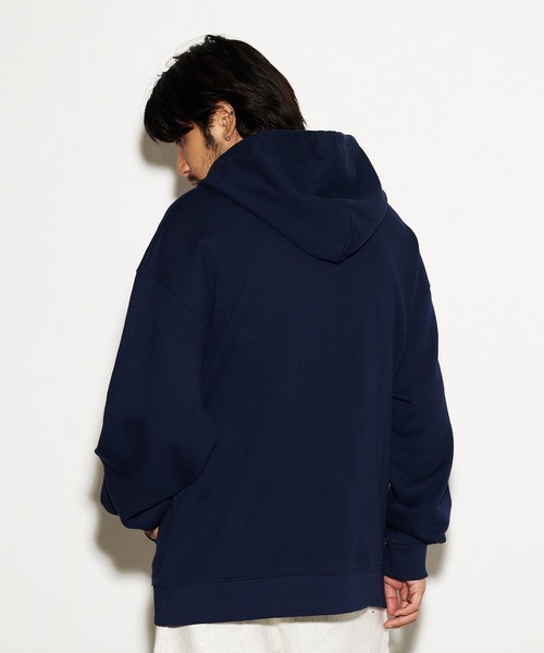 FRUIT OF THE LOOM（フルーツオブザルーム）の「FRUIT OF THE LOOM HIGH QUALITY LOGO HOODIE（パーカー・メンズ・ブラック/ネイビー・L/M/XL）」の13枚目の写真