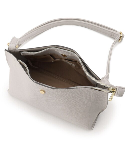 SHOO・LA・RUE（シューラルー）の「◆【軽量】ペットボトルもすっぽり入る ふわっと軽い 横長ショルダーバッグ（ショルダーバッグ・レディース・ベージュ/ワインレッド/ブラック/グレー・00）」の10枚目の写真