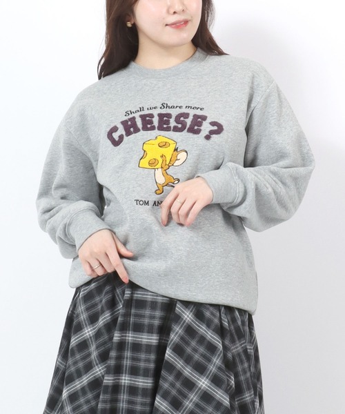 Tom&Jerry(トムアンドジェリー)の「WARNER TOM&JERRY(トムとジェリー)キャラクター サガラ刺繍 裏起毛スウェットトレーナー レディース(スウェット・レディース・ベージュ/ブラウン/グレー/グレイッシュブルー/ベージュ系その他/グリーン/ワインレッド/スミクロ・M/L)」の3枚目の写真