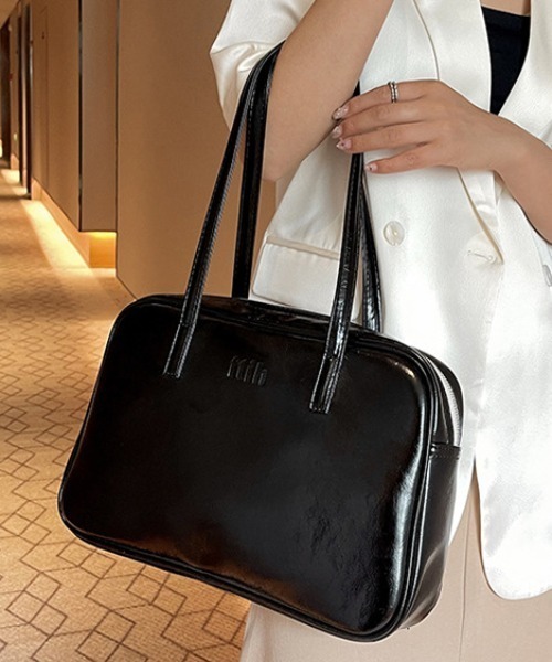 tolene(トレネ)の「フェイクレザー シンプル スクエア ハンドバッグ(ハンドバッグ・レディース・ブラック/グレー・ONE SIZE)」の8枚目の写真