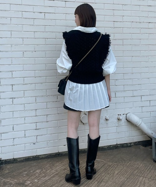 VIS（ビス）の「【WEB/一部店舗限定】編地切り替えフリンジループニットベスト（ベスト・レディース・ライトグレー/ブラック/キナリ・FREE）」の5枚目の写真