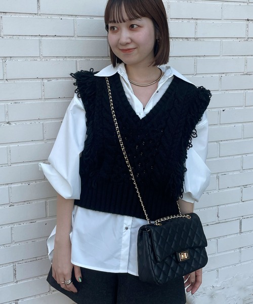 VIS（ビス）の「【WEB/一部店舗限定】編地切り替えフリンジループニットベスト（ベスト・レディース・ライトグレー/ブラック/キナリ・FREE）」の6枚目の写真