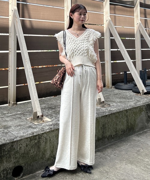 VIS（ビス）の「【WEB/一部店舗限定】編地切り替えフリンジループニットベスト（ベスト・レディース・ライトグレー/ブラック/キナリ・FREE）」の11枚目の写真