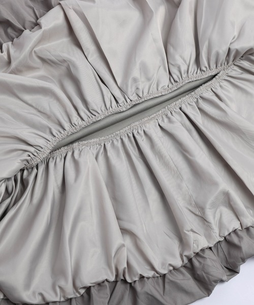 AMELY(エミリー)の「パールモチーフペプラムトップス(Tシャツ/カットソー・レディース・グレイッシュベージュ/ブラック/ホワイト・フリー)」の8枚目の写真