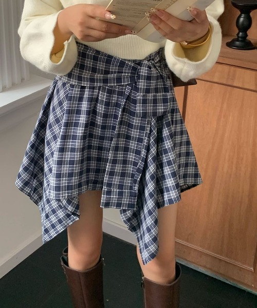 Grandeir(グランディール)の「アシンメトリーチェック柄フレアミニスカート(スカート・レディース・ネイビー/イエロー・MEDIUM)」の8枚目の写真