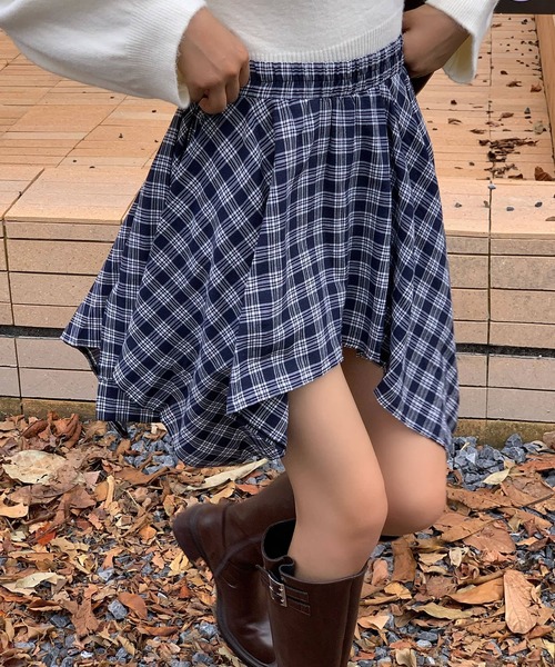 Grandeir(グランディール)の「アシンメトリーチェック柄フレアミニスカート(スカート・レディース・ネイビー/イエロー・MEDIUM)」の3枚目の写真