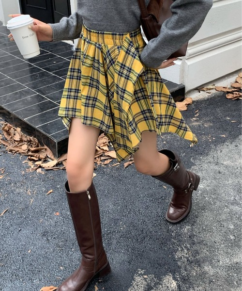 Grandeir(グランディール)の「アシンメトリーチェック柄フレアミニスカート(スカート・レディース・ネイビー/イエロー・MEDIUM)」の16枚目の写真