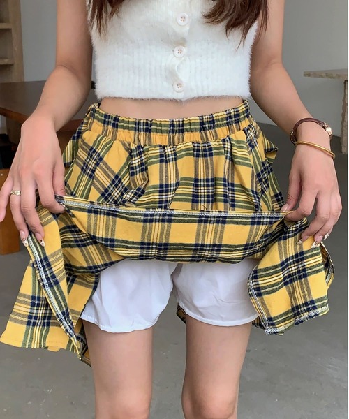 Grandeir(グランディール)の「アシンメトリーチェック柄フレアミニスカート(スカート・レディース・ネイビー/イエロー・MEDIUM)」の12枚目の写真