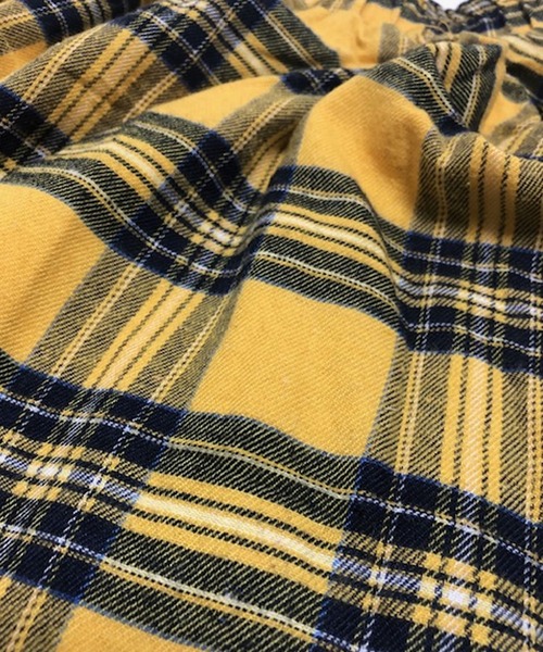 Grandeir(グランディール)の「アシンメトリーチェック柄フレアミニスカート(スカート・レディース・ネイビー/イエロー・MEDIUM)」の10枚目の写真