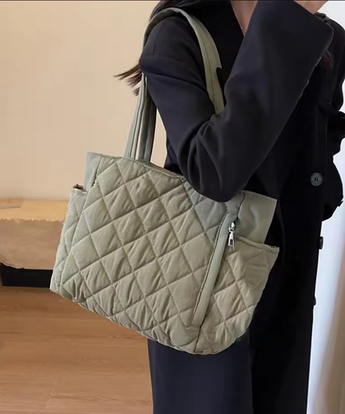 FReePLACe/大容量キルティングトートバッグ X12343（トートバッグ