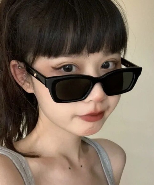 Vipoa(ヴィポア)の「スモールフレーム スクエアサングラス(サングラス・レディース・ブラック・FREE)」の3枚目の写真