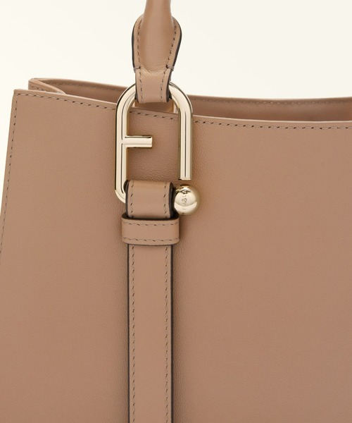 FURLA（フルラ）の「フルラ ヌヴォラ トートバッグ M（トートバッグ・レディース・ライトオリーブ/ライトブルー/ライトブラウン/クリーム・ONE SIZE）」の6枚目の写真