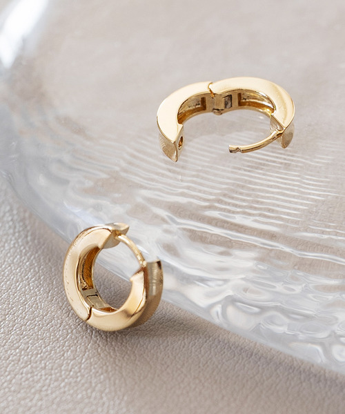 Senti(センティ)の「SENTI センティ / HOLLOW EARRINGS シルバー925ホローアーチフープピアス / 4510(ピアス(両耳用)・メンズ・シルバー/ゴールド・FREE)」の6枚目の写真