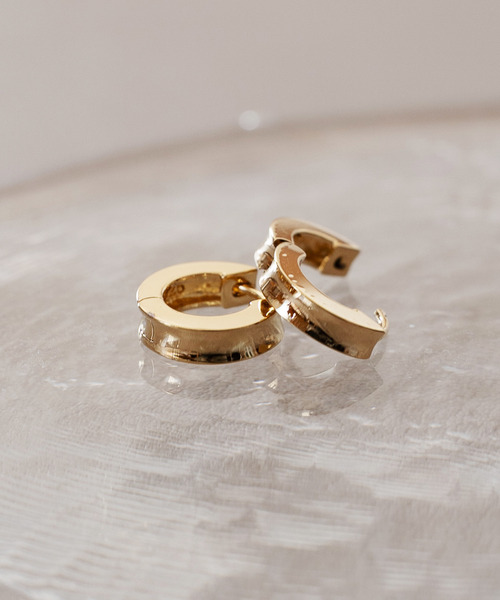 Senti(センティ)の「SENTI センティ / HOLLOW EARRINGS シルバー925ホローアーチフープピアス / 4510(ピアス(両耳用)・メンズ・シルバー/ゴールド・FREE)」の7枚目の写真