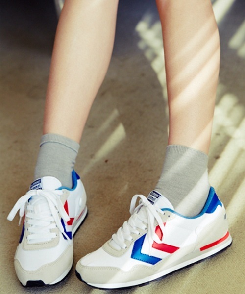 hummel(ヒュンメル)の「ユニセックス ヒュンメル リフレックス トリコ Hummel Reflex Low HM63781(スニーカー・レディース・ブラック/ホワイト/グレー/ネイビー・22.5cm/27cm/23cm/26.5cm/24cm/28cm/25cm)」の1枚目の写真