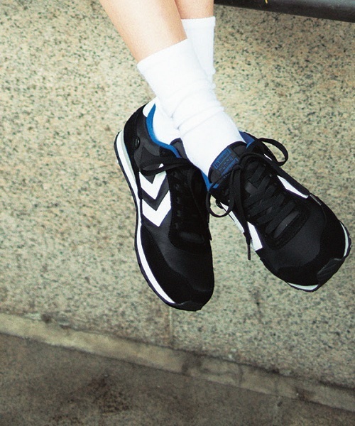 hummel(ヒュンメル)の「ユニセックス ヒュンメル リフレックス トリコ Hummel Reflex Low HM63781(スニーカー・レディース・ブラック/ホワイト/グレー/ネイビー・22.5cm/27cm/23cm/26.5cm/24cm/28cm/25cm)」の2枚目の写真