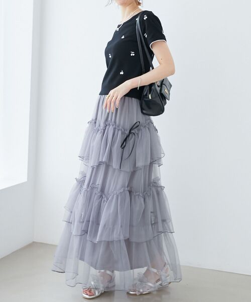 MAJESTIC LEGON（マジェスティックレゴン）の「チュールギャザーティアードスカート（スカート・レディース・ブラック/グレー/アイボリー/チャコールグレー/ピンクベージュ/ホワイト系その他/ブラック系その他・MEDIUM/SMALL/X-SMALL）」の5枚目の写真