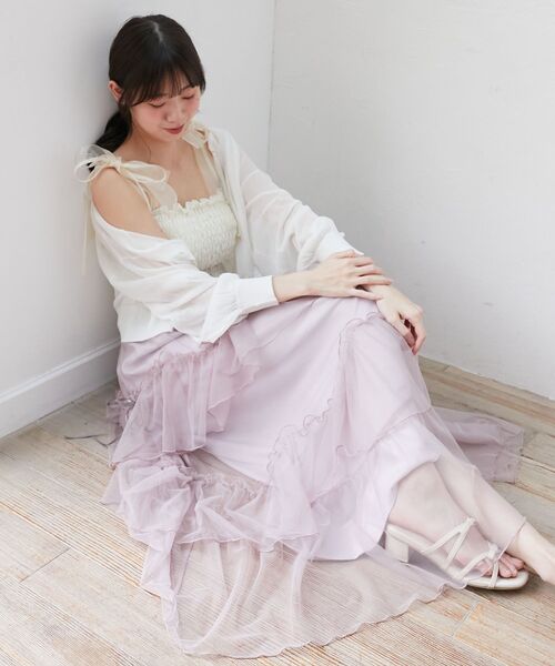 MAJESTIC LEGON(マジェスティックレゴン)の「チュールギャザーティアードスカート(スカート・レディース・ブラック/グレー/アイボリー/チャコールグレー/ピンクベージュ/ホワイト系その他/ブラック系その他/ホワイト系その他2/ブラック系その他2・MEDIUM/SMALL/X-SMALL)」の15枚目の写真