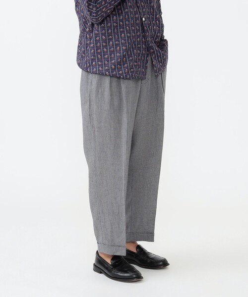 BEAMS PLUS(ビームスプラス)の「2プリーツ リネン チェック トラウザーズ(スラックス・メンズ・ブラウン/グレー・S/L/M)」の6枚目の写真