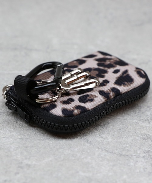 UNIVERSAL OVERALL（ユニバーサルオーバーオール）の「UNIVERSAL OVERALL マルチキーケース（キーケース/キーアクセサリー・メンズ・レオパード/ブラック/モスグリーン・FREE）」の10枚目の写真