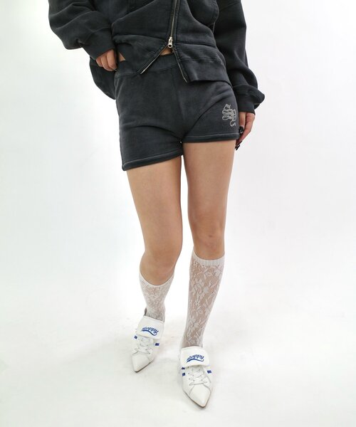 WHO'S WHO gallery（フーズフーギャラリー）の「【SLOPPY/スロッピー】ラインストーンスウェットショートパンツ（スウェットパンツ・レディース・アイボリー/チャコールグレー/サックスブルー・FREE）」の5枚目の写真