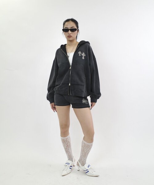 WHO'S WHO gallery（フーズフーギャラリー）の「【SLOPPY/スロッピー】ラインストーンスウェットショートパンツ（スウェットパンツ・レディース・アイボリー/チャコールグレー/サックスブルー・FREE）」の7枚目の写真