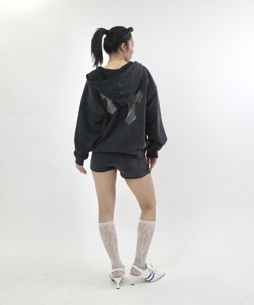 WHO'S WHO gallery（フーズフーギャラリー）の「【SLOPPY/スロッピー】ラインストーンスウェットショートパンツ（スウェットパンツ・レディース・アイボリー/チャコールグレー/サックスブルー・FREE）」の9枚目の写真