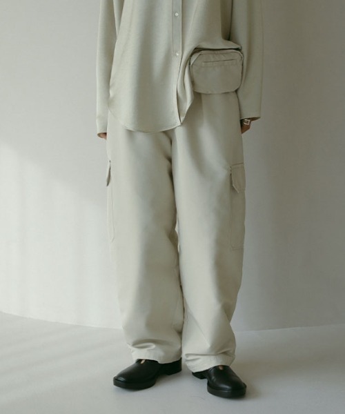 ETRE TOKYO（エトレトウキョウ）の「ウエストバッグパディングワークパンツ（その他パンツ・レディース・ホワイト/ネイビー・S/M）」の8枚目の写真