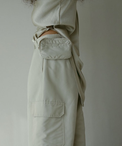 ETRE TOKYO（エトレトウキョウ）の「ウエストバッグパディングワークパンツ（その他パンツ・レディース・ホワイト/ネイビー・S/M）」の11枚目の写真