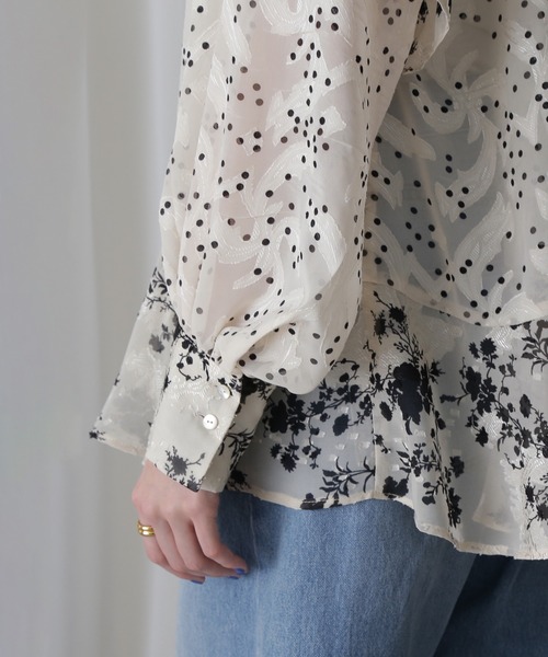 ROSE BUD(ローズバッド)の「カットジャカードブラウス(シャツ/ブラウス・レディース・ベージュ/ブラック・ONE SIZE)」の19枚目の写真