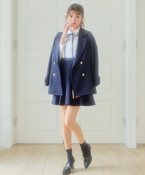 SWINGLE（スウィングル）の「ピンタックプリーツ配色ナローリボンブラウス（シャツ/ブラウス・レディース・ブラック/サックスブルー/ライトベージュ・FREE）」の6枚目の写真