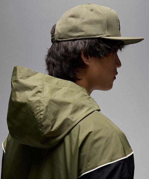 JORDAN BRAND（ジョーダンブランド）の「ジョーダン ブルックリン メンズ フーデッド ドラフト ジャケット / Jordan Brooklyn Men's Hooded Draft Jacket HF9333-222 Medium Olive（ナイロンジャケット・メンズ・オリーブ・XS/XL/S/M/L）」の13枚目の写真