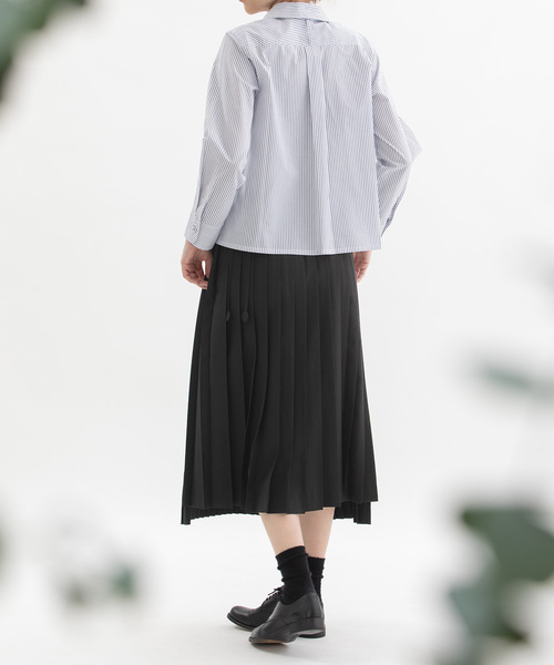 nop de nod（ノップドゥノッド）の「トロ切り替えプリーツスカート（スカート・レディース・ブラック/ダークグレー・M）」の4枚目の写真