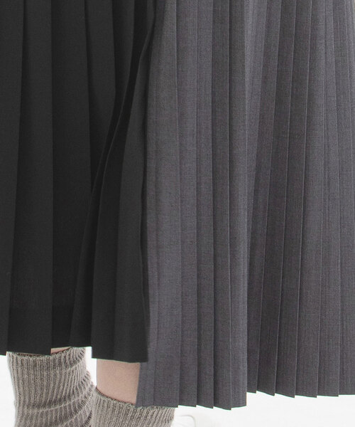 nop de nod（ノップドゥノッド）の「トロ切り替えプリーツスカート（スカート・レディース・ブラック/ダークグレー・M）」の17枚目の写真